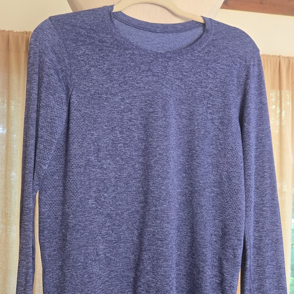 LULULEMON - long sleeve shirt - Size 6- blue - Picture 1 of 8